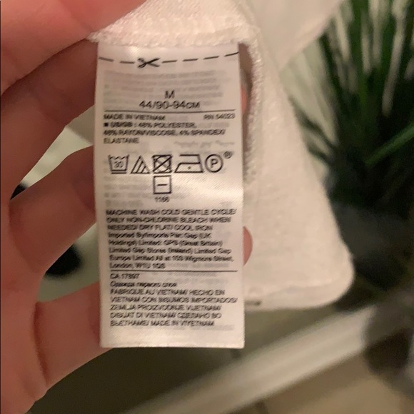 White Banana Republic Tank - Picture 5 of 5